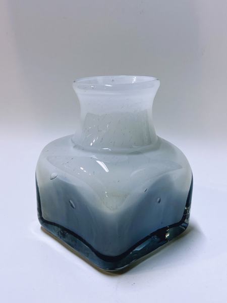 T. Torgersen(1928-95) vase i kunstglass