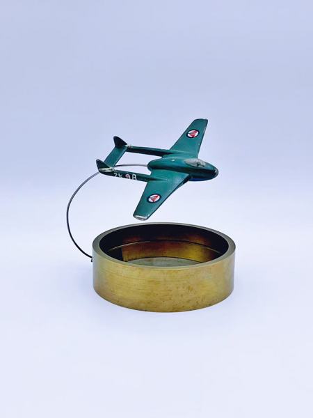 "Vampire" Flymodell i metall