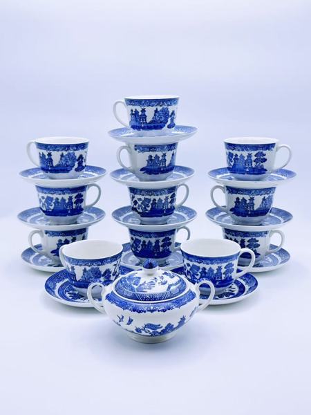 12 "Blue willow" Staffordshire England kaffeservice med sukkerskål