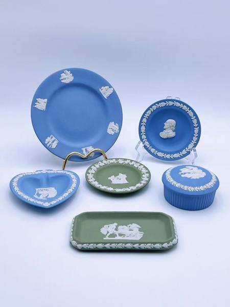 Div. Wedgwood Jasperware