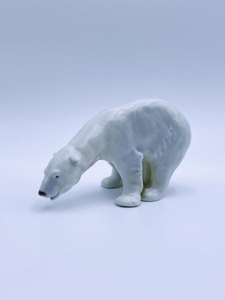 Royal Copenhagen- "Isbjørn / Polar Bear" Nr.321
