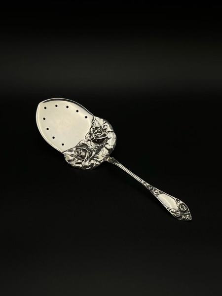 830S-"opphøiet rose" Fiskespade L. 26.5cm