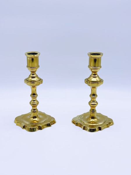 Ett par lysestaker i George II/Regency stil