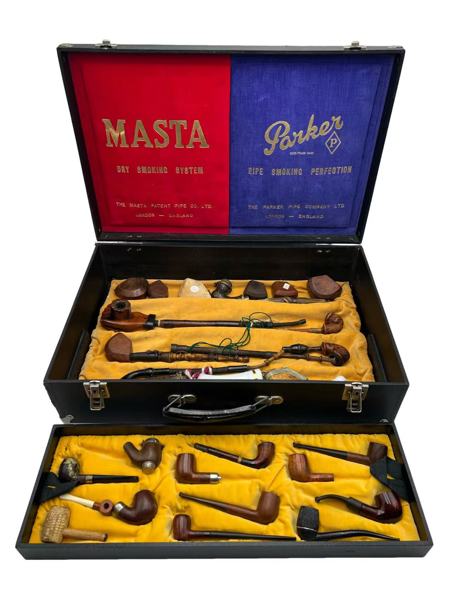 18/1900t Koffert med div piper og pipedeler