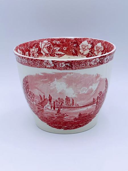 Palissy Pottery, England "Thames River Scenes" Potte