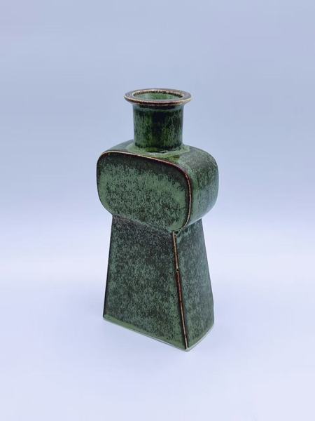 Retro design vase H. 20cm