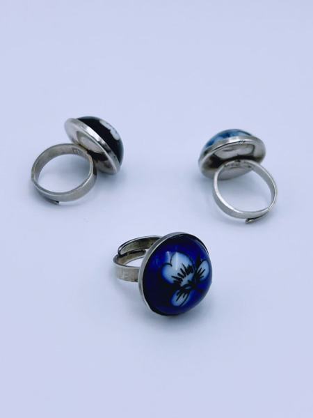 925s-3 ringer i sølv og porselen, Anne-Marie Ødegaard (1931-2007)