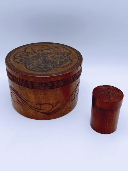 Boks med skåret dekor, asia