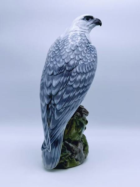 H.40cm Royal Copenhagen "Icelandic Falcon" Nr. 1661. Porselensfigur 