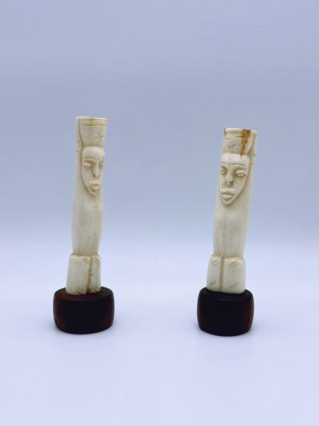 2 Afrikanske vaser i ben / elfenben