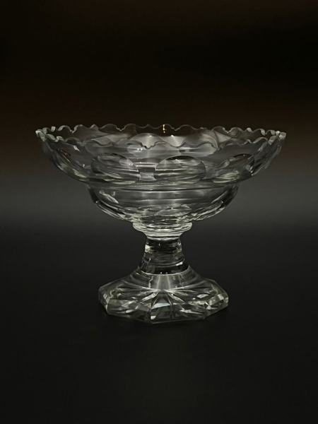 Stettefat i håndslepent glass 