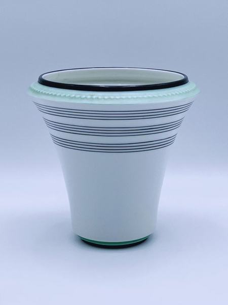 PP-1920/30t Nora G. Art Deco Vase modell 2071  