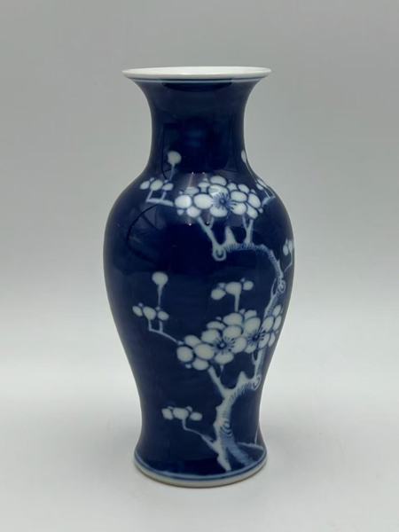 18/1900t Kinesisk Vase i porselen