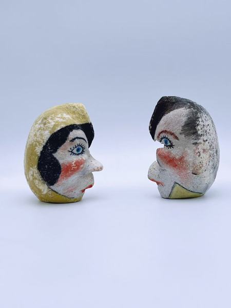 2 hvalører Skulptur "Mann og Dame"