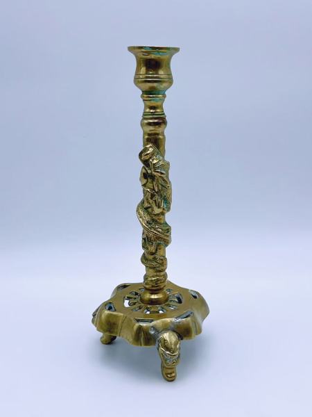 1800t Kinesisk Drage Lysestake i bronse