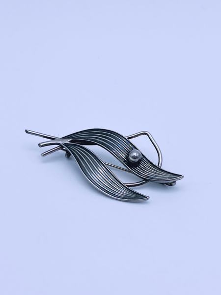 925S - Aksel Holmsen (1873-1962) Sølv Brosje