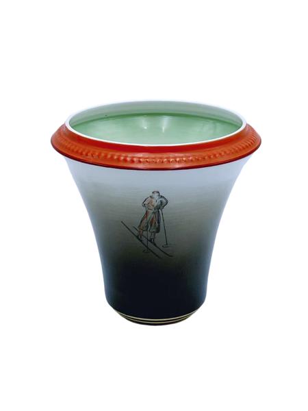 PP 1911-35 Nora G. Signert Vase