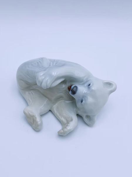 Royal Copenhagen "Polar bear" Nr. 729