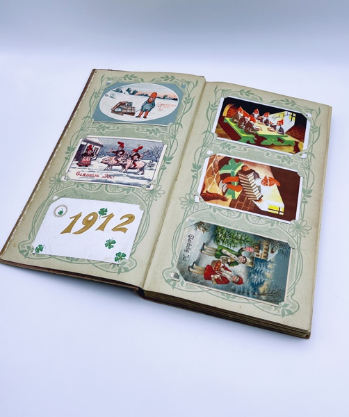 Tidlig 1900t Brevkort album med ca 140 kort