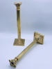 Ett par korintisk stil lysestaker i messing. H 41 cm