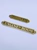 Messingskilt "Engine Room" og "Shower"