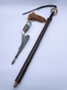 L. 139cm Langpipe i horn og porselen