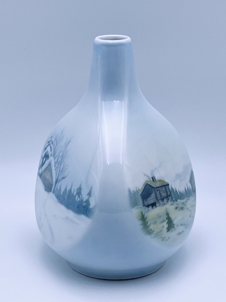 PP 1911-35 Trekant vase Nr.1693
