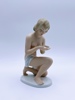 Wallendorf "Sittende Kvinne" Porselensfigur 
