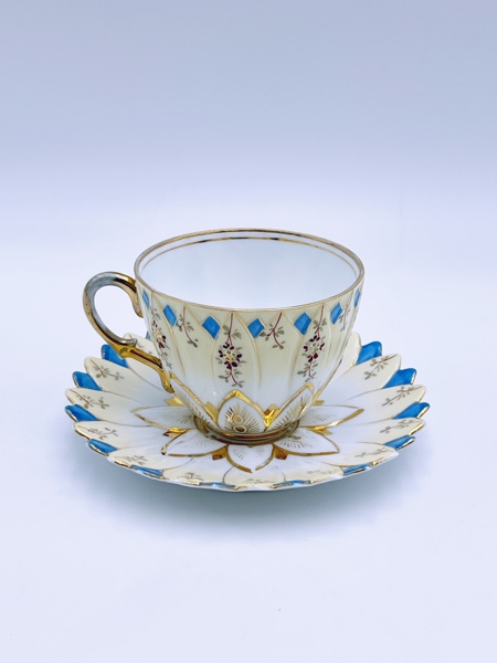 18/1900t "LOTUS" Kopp og Skål