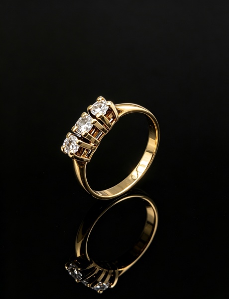 585 - Gull ring c. 2.5gram, 