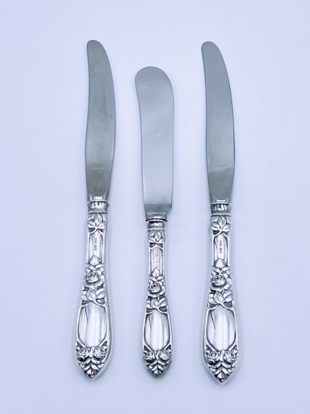 830s "Opphøyet Rose" 3 kniver/smørkniv