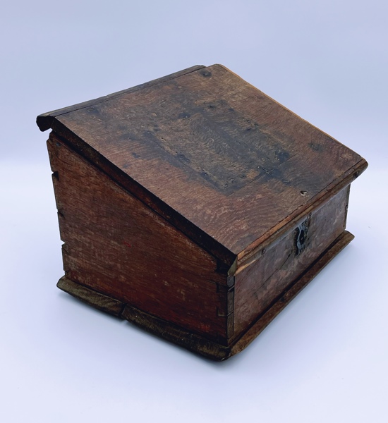 1700t Skrin i eik datert 1768