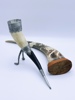 Drikkehorn og Horn med dragemønster.